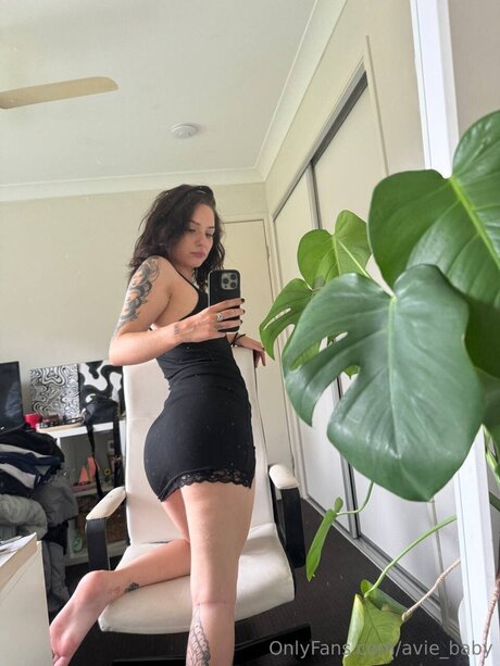 Avie Baby perfect model images