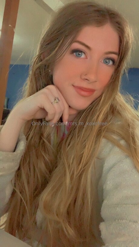 Mrs M Xoxofree sexy pornstar picture