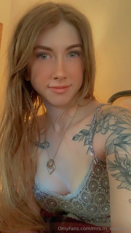 Mrs M Xoxofree erotic star images