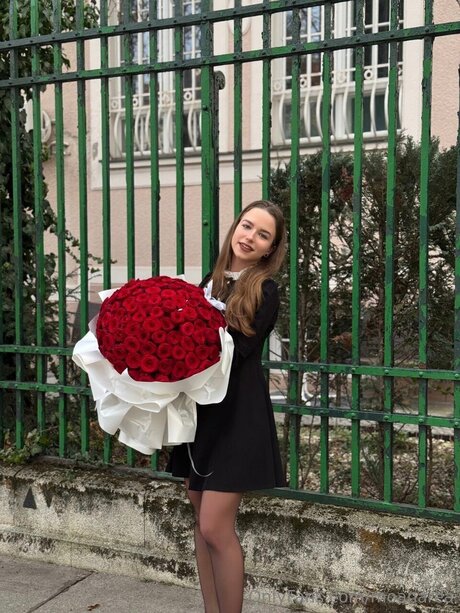 Moanarea adult actress pics