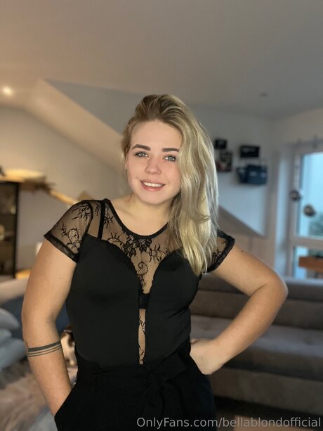 Bellablondofficial hot pornstar images