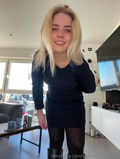 Bellablondofficial sex actress galleries