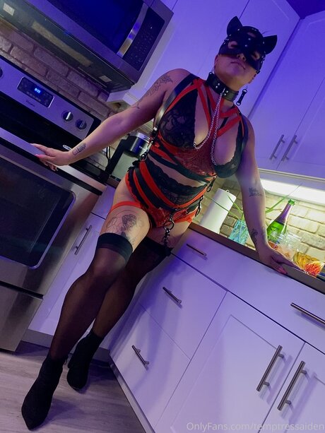 Taelorgang model pornographic gallery