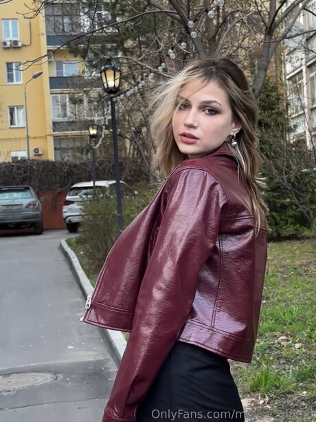 Melisa Ginger sexy model gallery