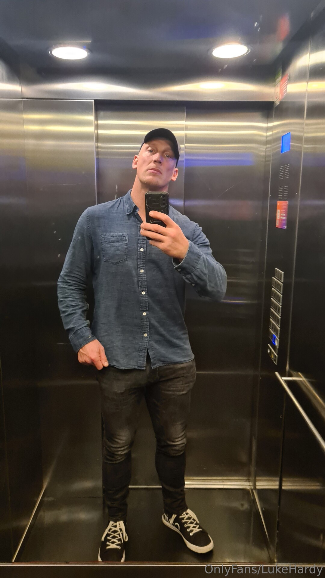 Lukehardy pornstar perfect img