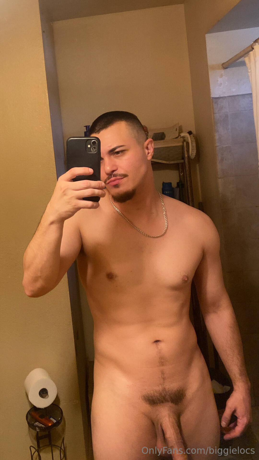 Biggielocs nude actress photos