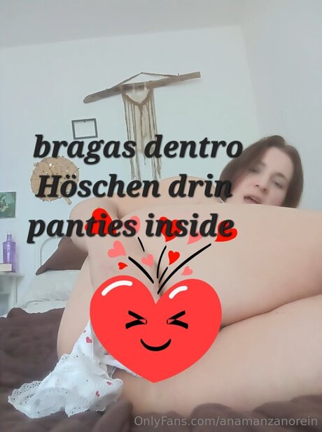 Anamanzanorein sex star pic