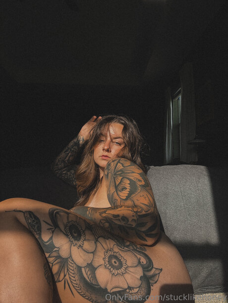 Stucklikehoney model nude gallery