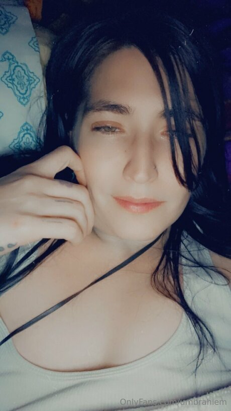 Umbrahiem model erotic pics