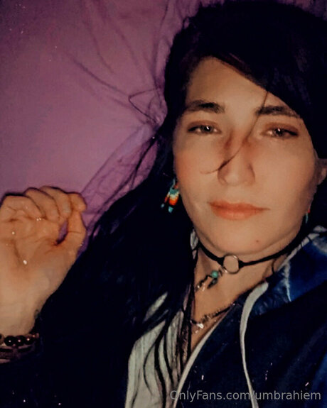 Umbrahiem model high quality picture