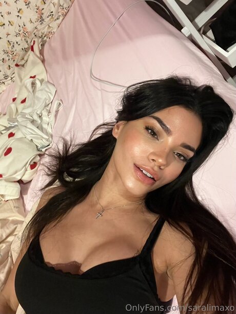 Saralimaxo pornstar pretty img