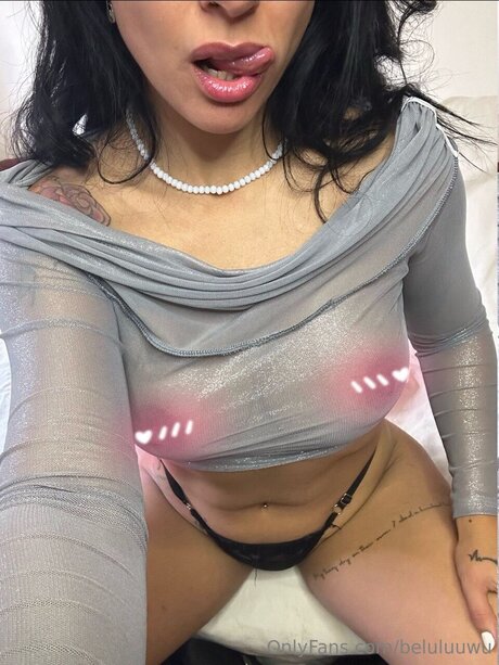 Beluluuwu pornstar nude pic