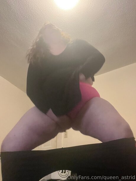 Queen Astrid model perfect galleries