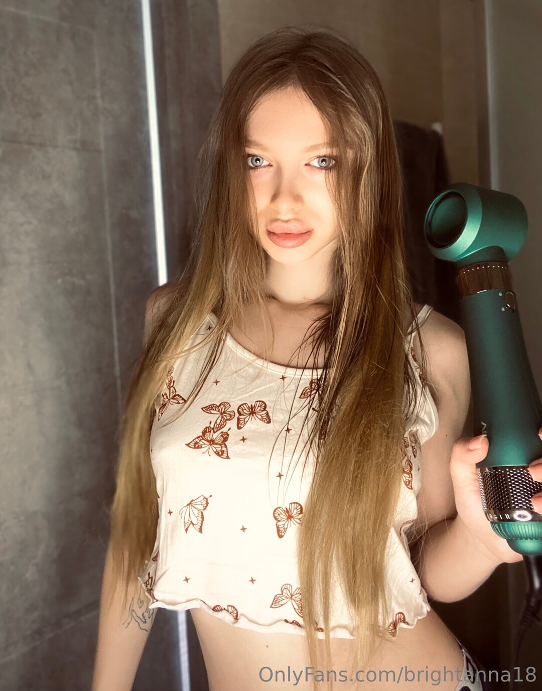 Brightanna18 model nice photo