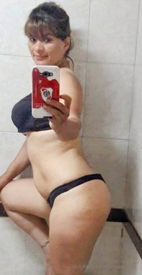 Lucavallifree star naked pic