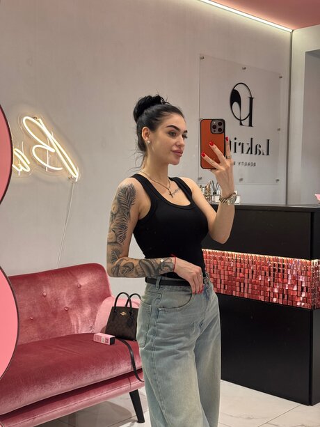 Sexible model high quality pictures