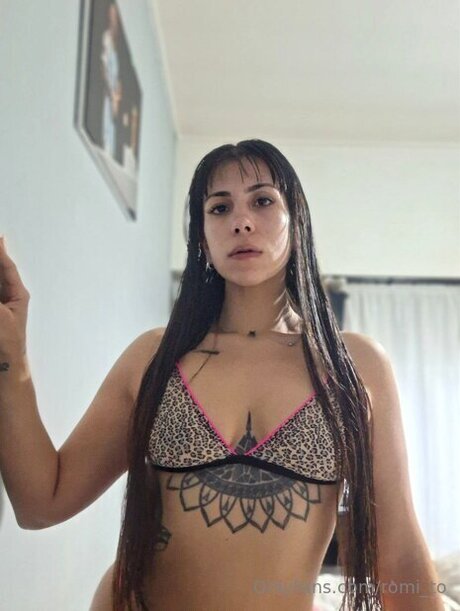 Romi To pornstar erotic pictures