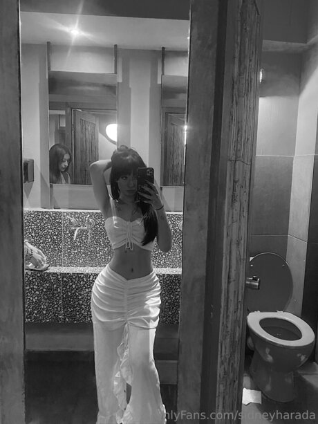 Sidneyharada star exclusive pic