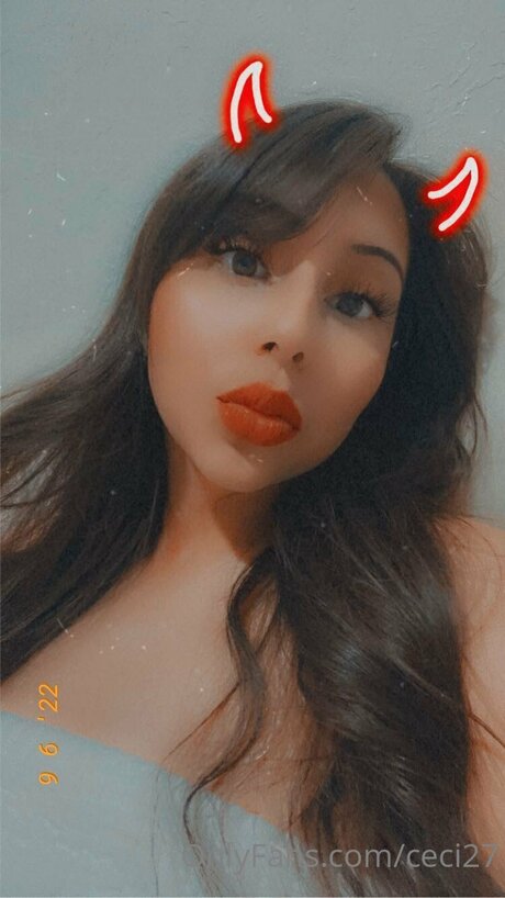 Ceci27 pretty model pic