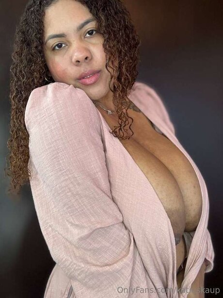 Katiuskaup star nude picture