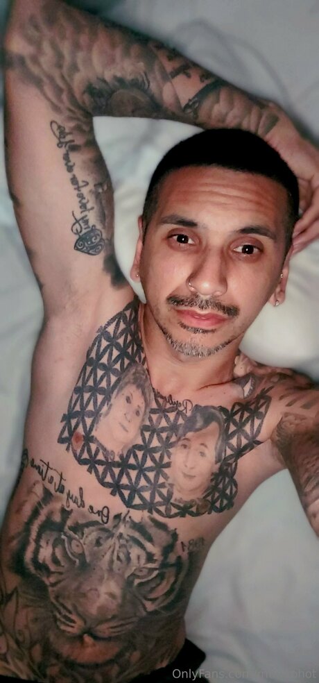 Muditohot naked model pictures