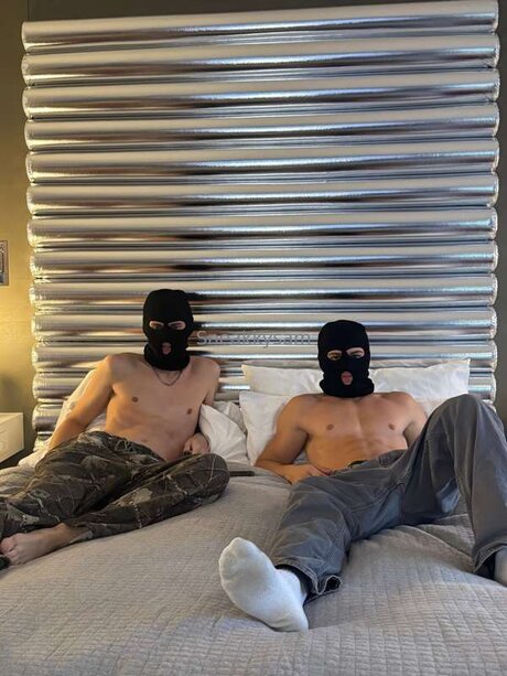 Sneakkysam profile image