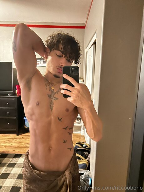 Riccoobono free model pics