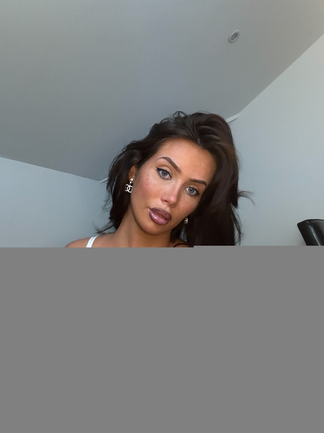 Jasmine Lovee model pornographic pics