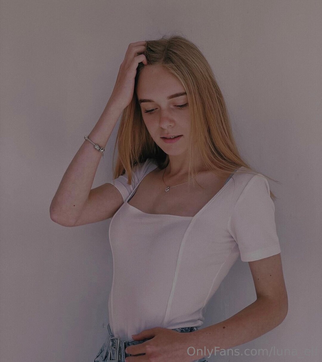 Arya Lune star naked photo