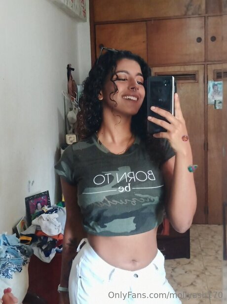 Mollyash170 free actress photos