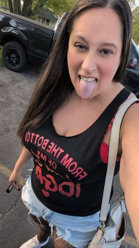 Sexyteach69 model hot pics