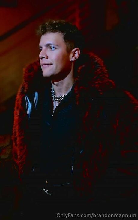 Brandonmagnum model top photo