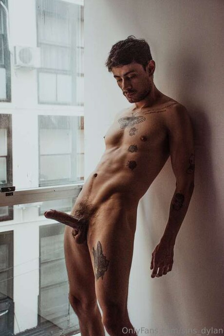 Sins Dylan nice model photo