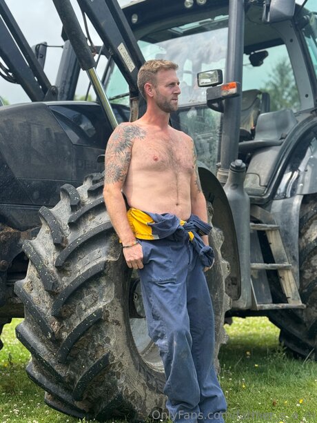Farmer S A M naked pornstar pic