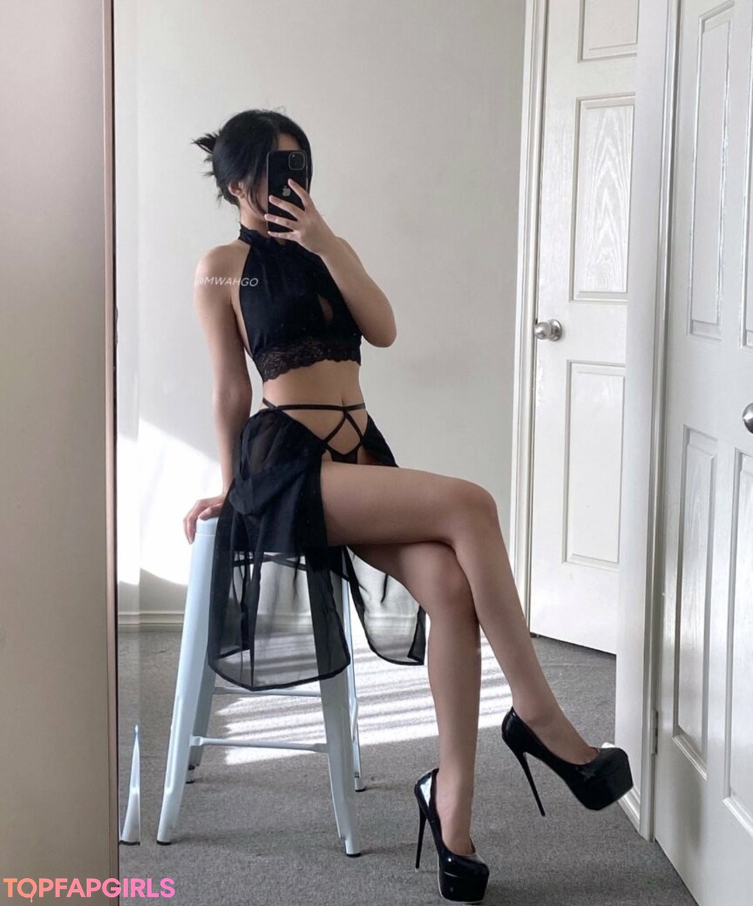 mwahgo beautiful pornstar pic
