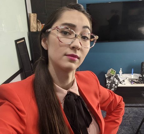 Ovilee May star nudes photo