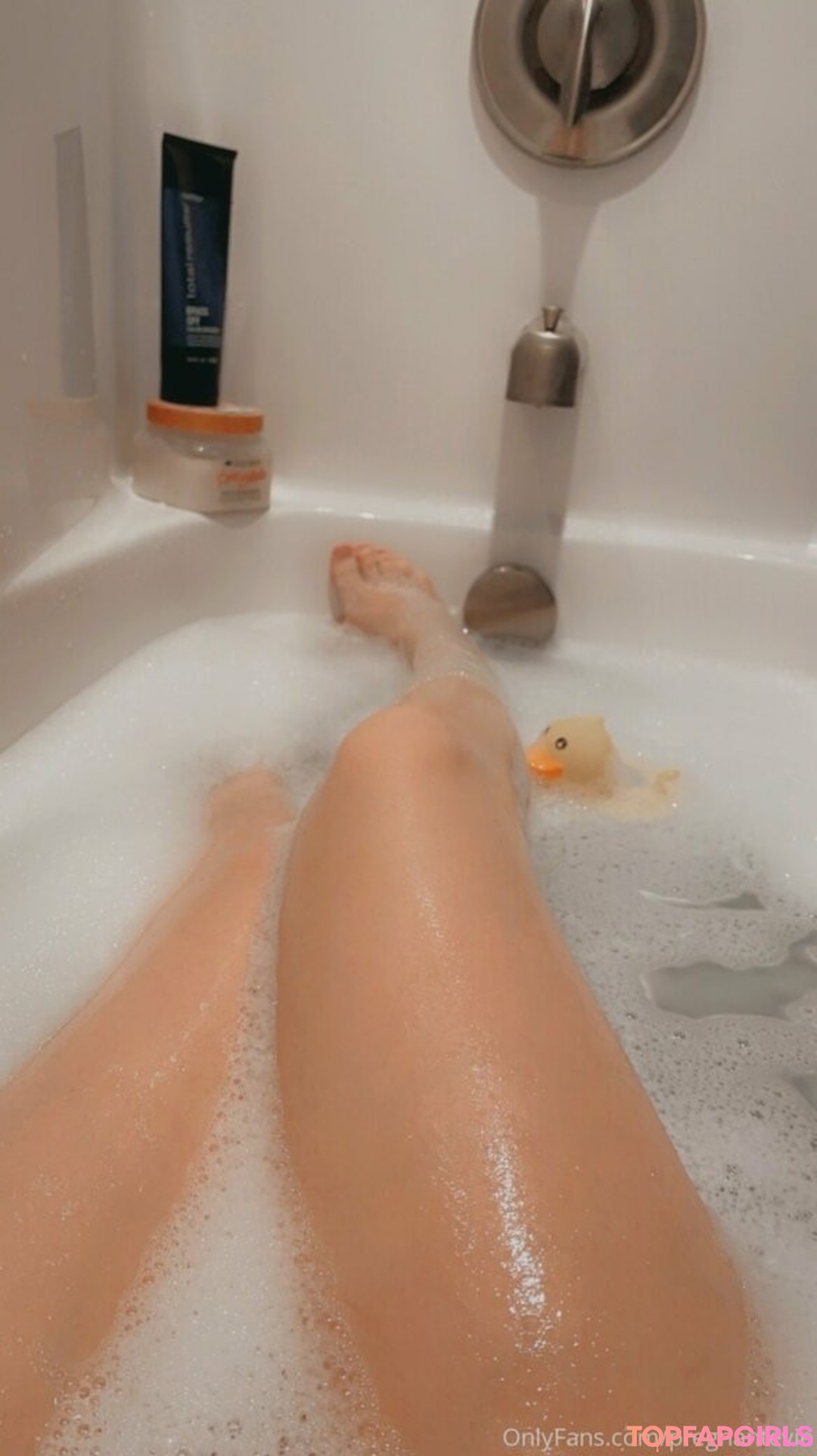 hotmomevie naked star archive