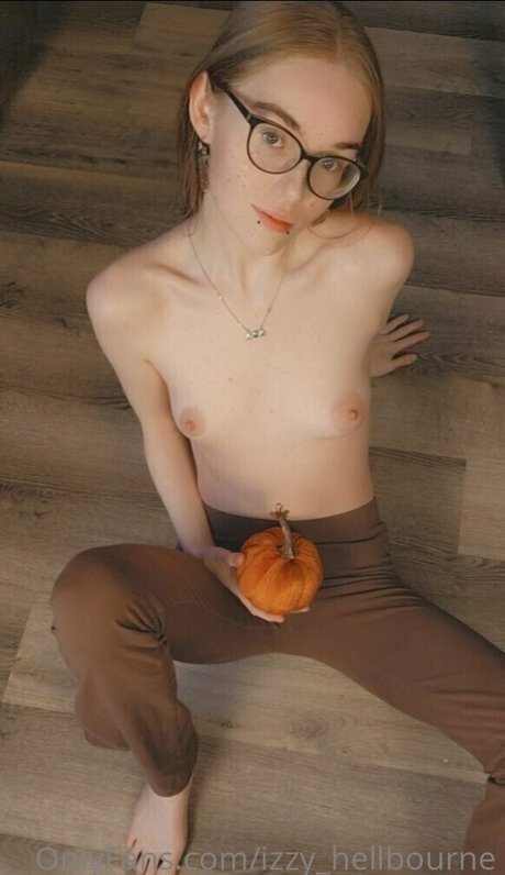 izzy hellbourne pornstar erotic img