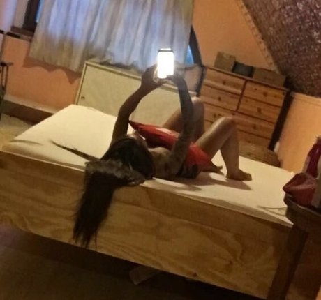 Flora Tabi free pornstar galleries