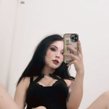 Berry Bunny porn model pic