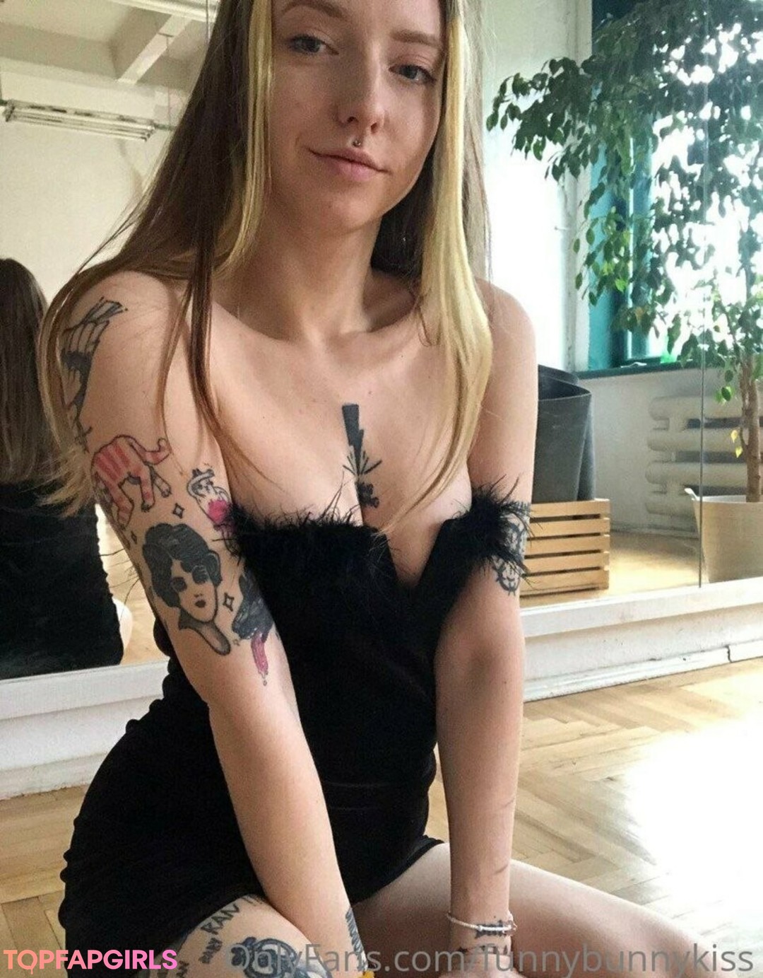 experience onlyfans erotic img