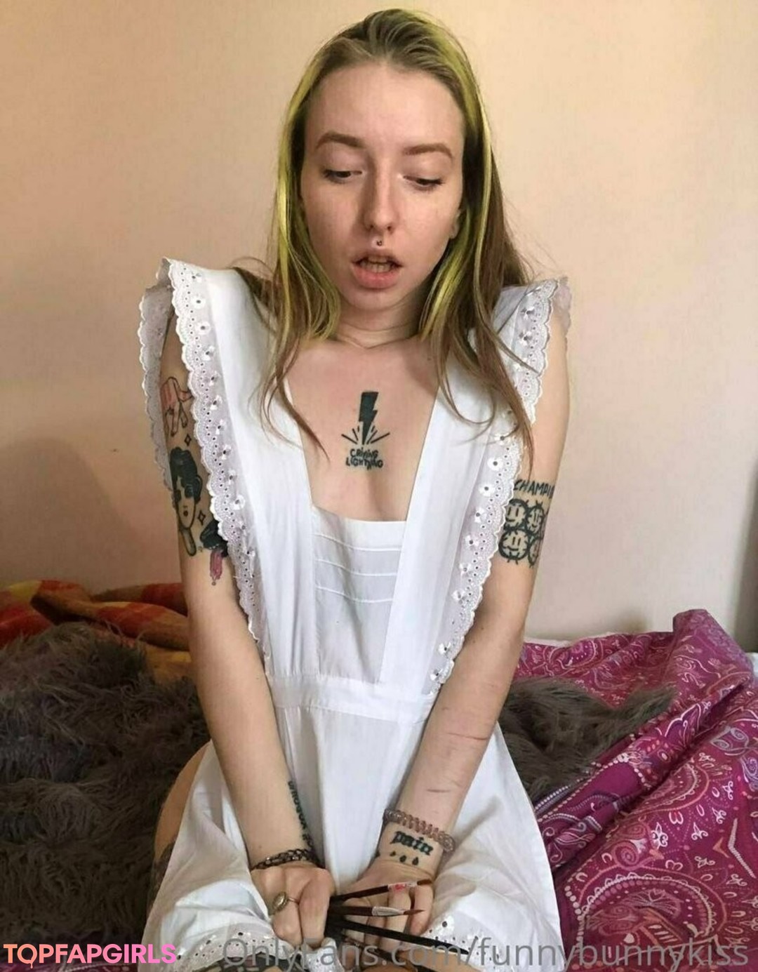 young free onlyfans free photo