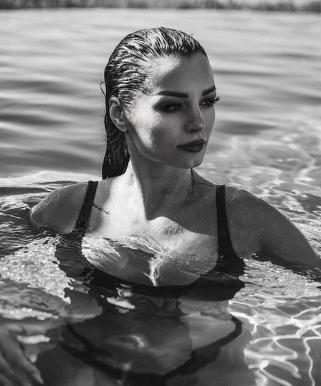 PaigeWWE star adult pic