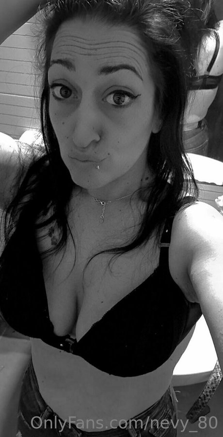 tiny onlyfans nudes pic