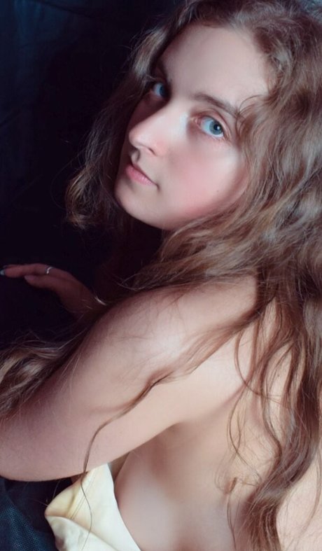 Laila Wolf star sexy galleries