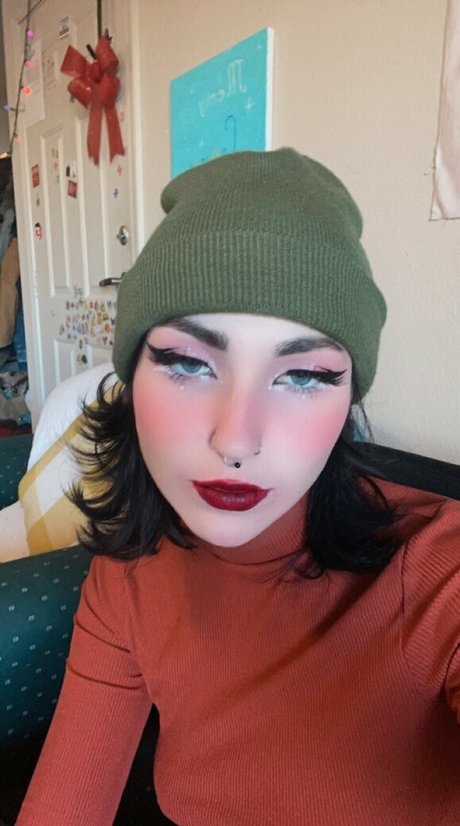 fairyyspit2 model pic