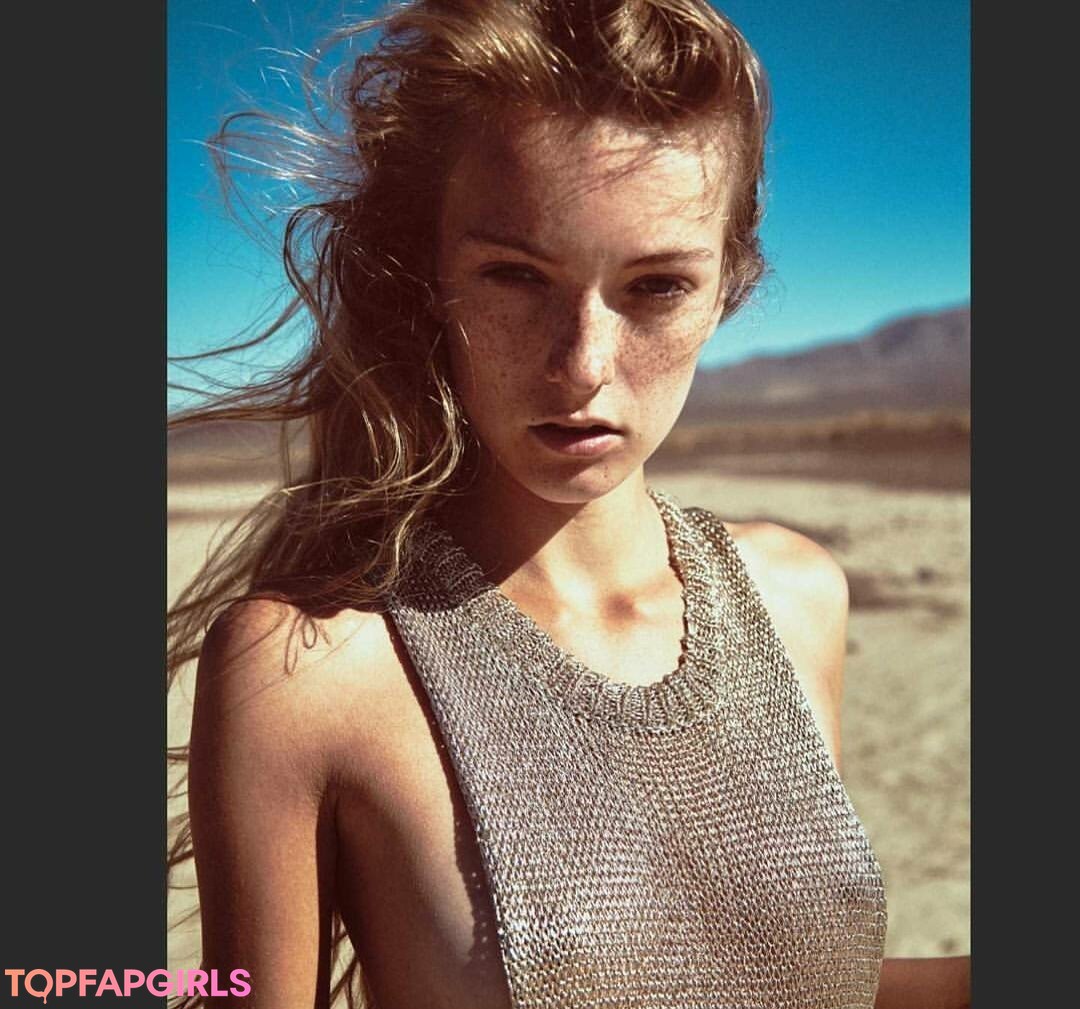 pale teen onlyfans free photo