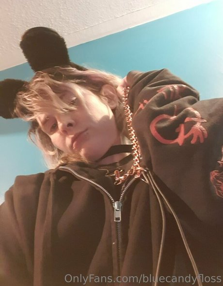 bluecandyfloss star top photo