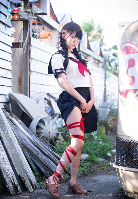 Twoyun model top img