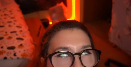 Emilyuwo erotic actress galleries